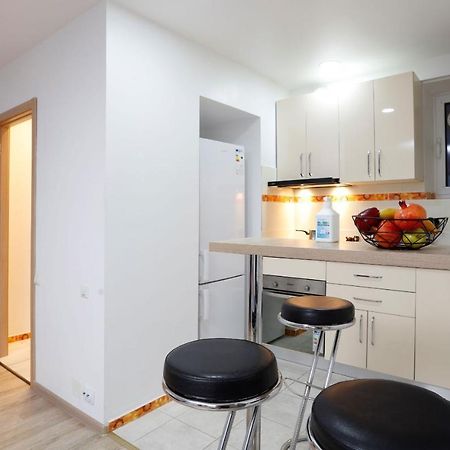 Cozy Apartment With A View Bucharest Exterior photo